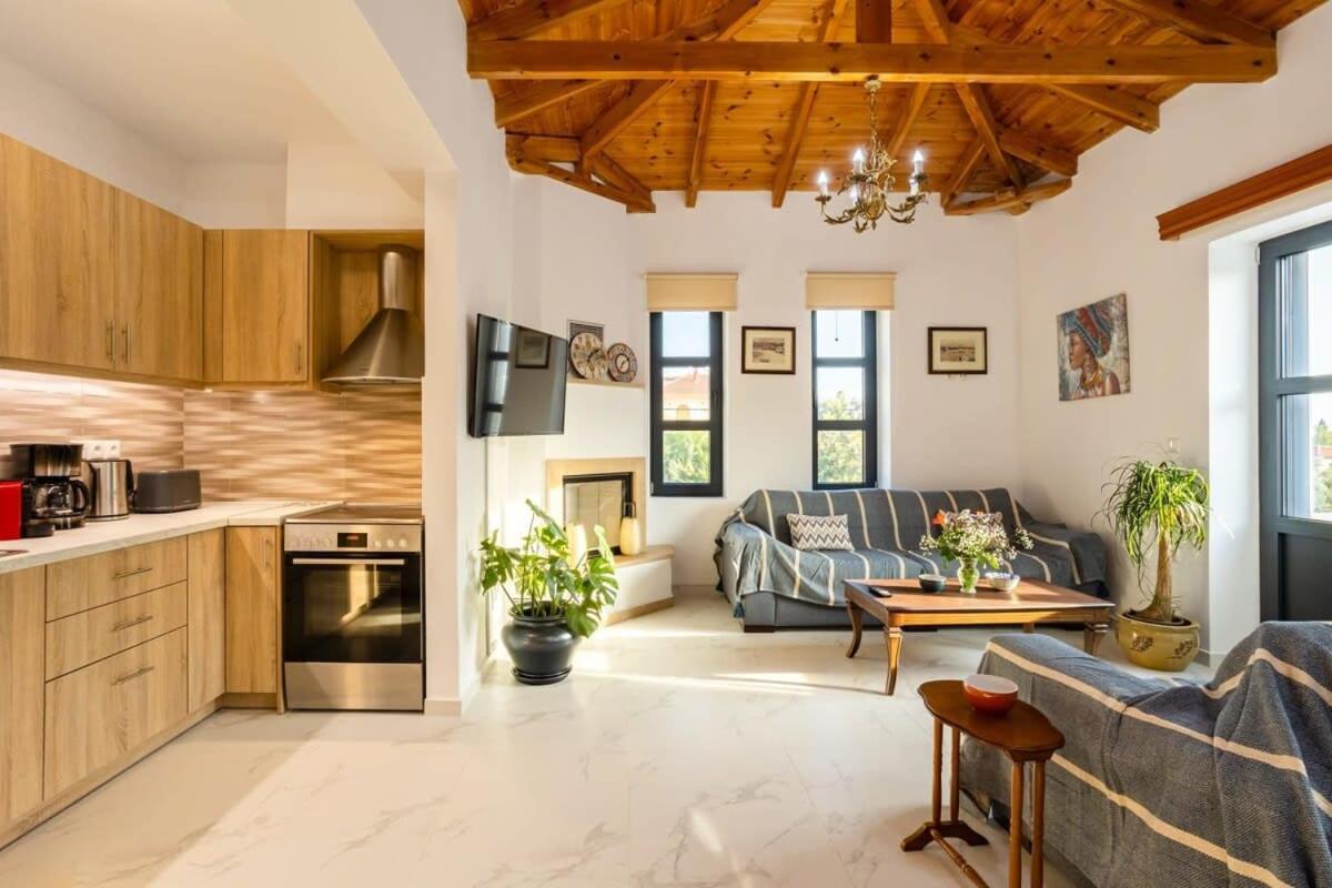Mani Stone Built Home A Breath Away To The Sea Stoúpa Exterior photo