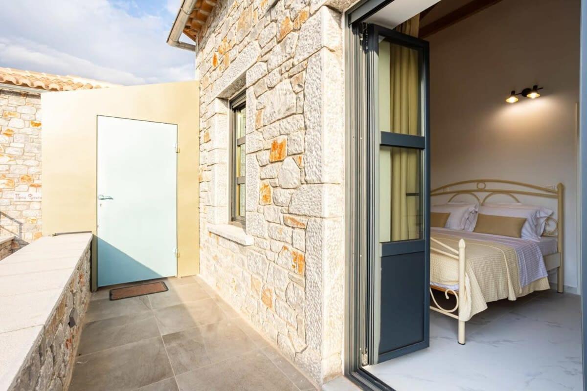 Mani Stone Built Home A Breath Away To The Sea Stoúpa Exterior photo